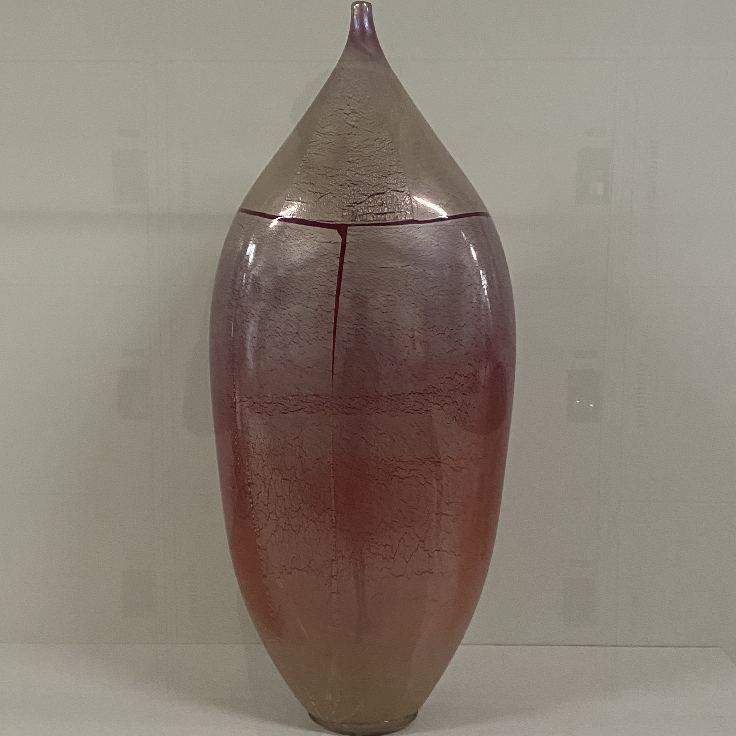 This piece was located in th AA building, a showcase piece of a glass colored vase <a href='https://www.youtube.com/embed/tgbNymZ7vqY' target='_blank'><p>Project Video Link</p></a>